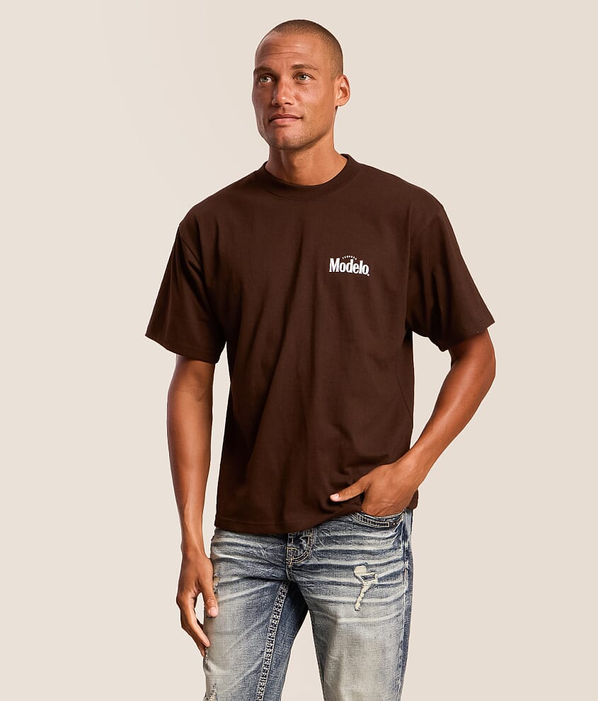 Modelo Desert Skull T-Shirt