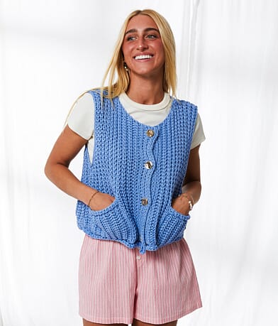 33 Coastal Chunky Knit Sweater Vest front view