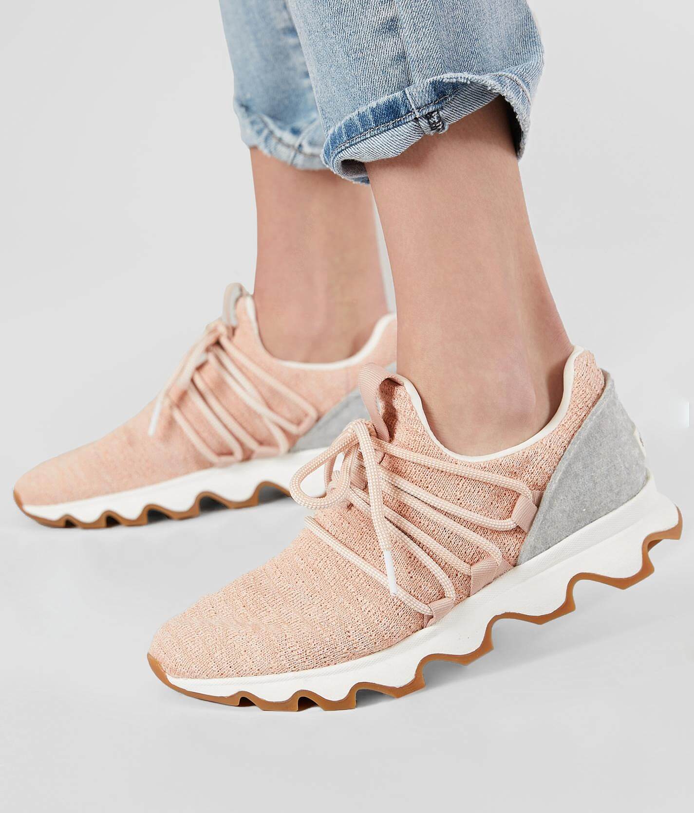 sorel kinetic lace up
