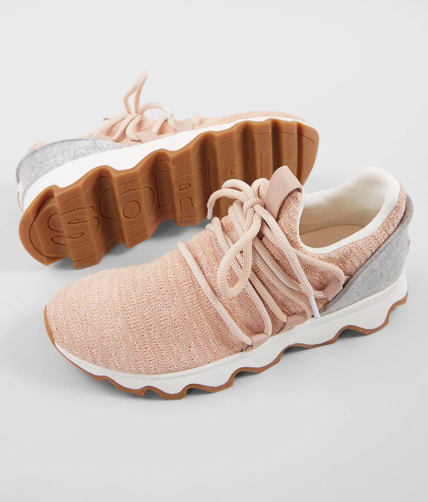 kinetic sneaker by sorel