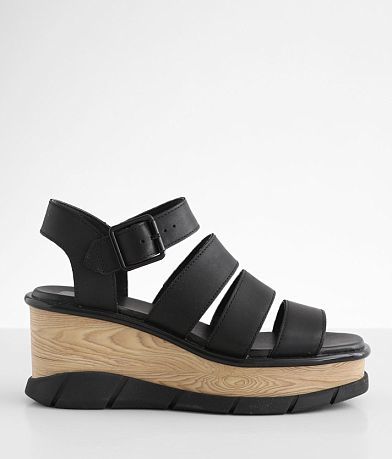 Sorel Joanie™ III Leather Sandal front view