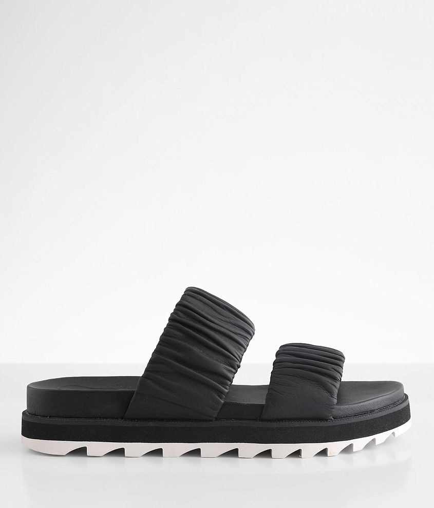 Sorel Roaming™ Leather Sandal - Women's Shoes in Black Chalk | Buckle