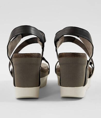 OTBT Wavey Leather Wedge Sandal MISC_DETAIL_2