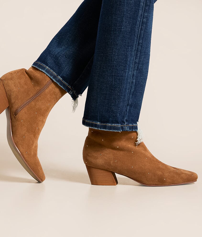 Such A Tease Studded Ankle Boot - thumbnail 6