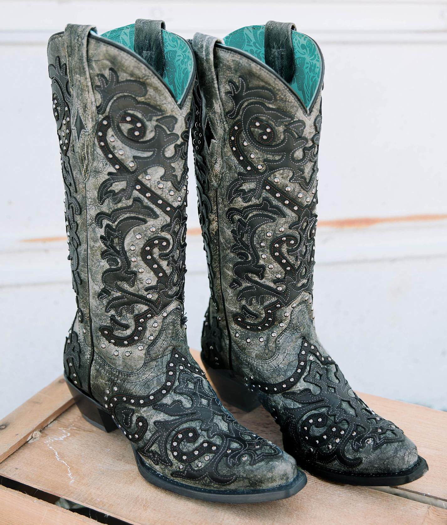 buckle corral boots