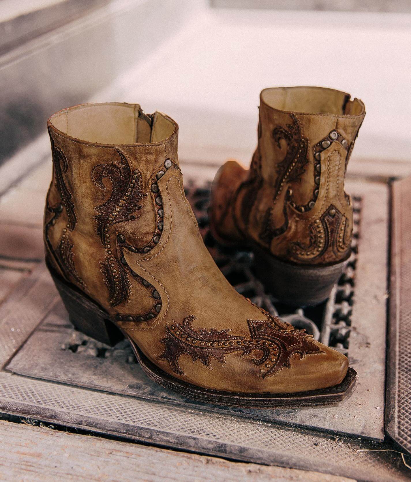 western ankle boots tan