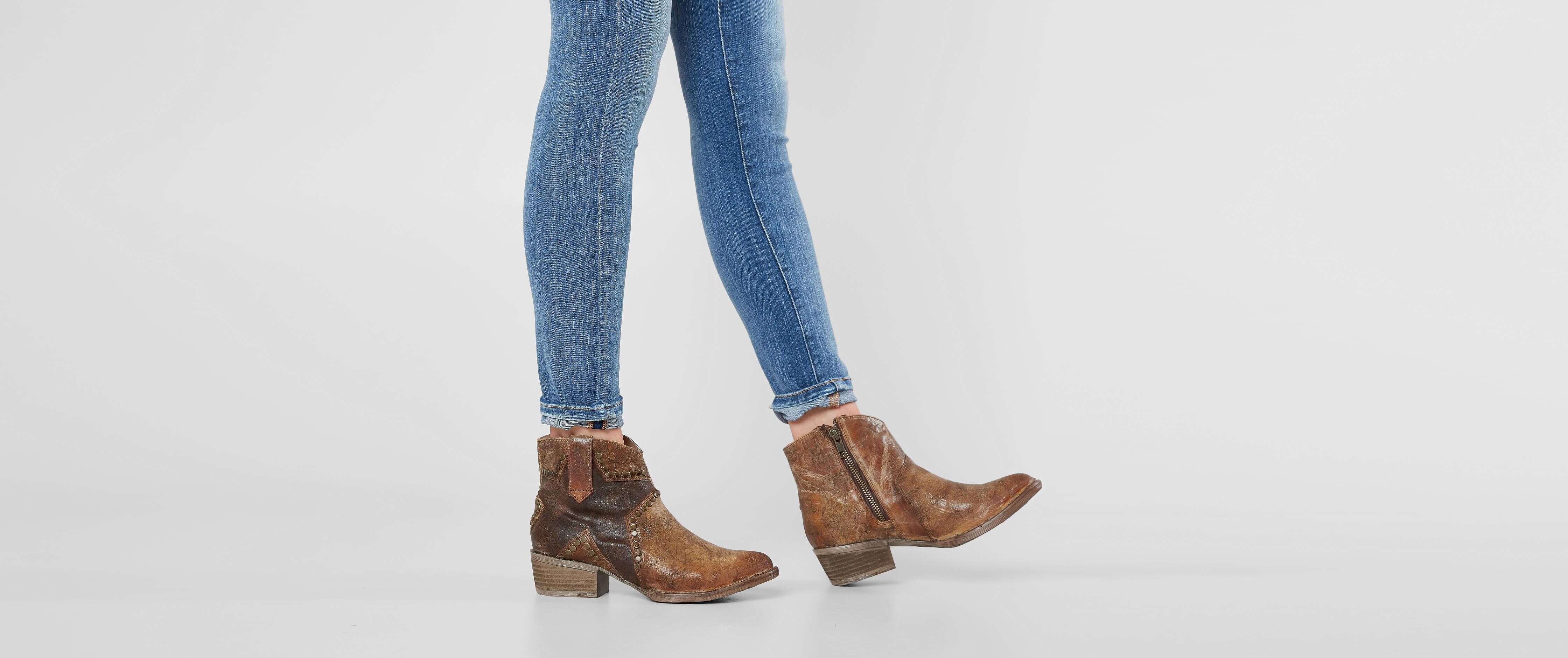 western boots low heel