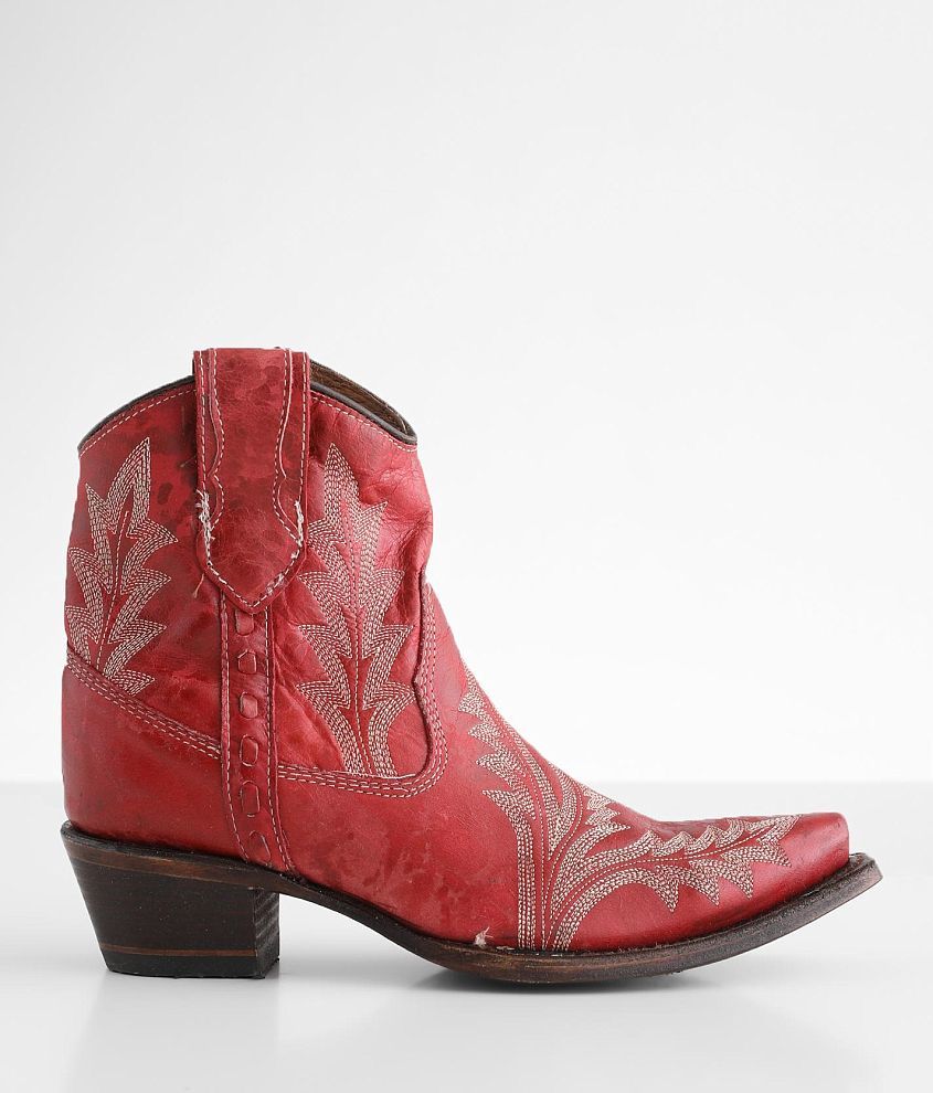 Short red 2024 cowgirl boots