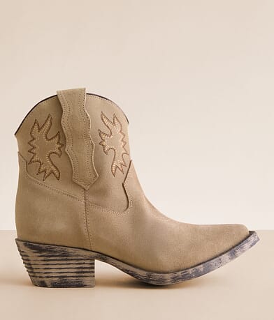 Circle G by Corral Western Leather Ankle Boot front view