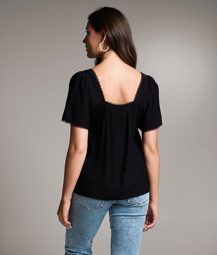 Embroidered Crinkle Henley