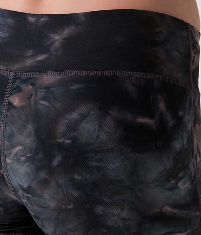 BKE core Printed Active Tights back pocket view