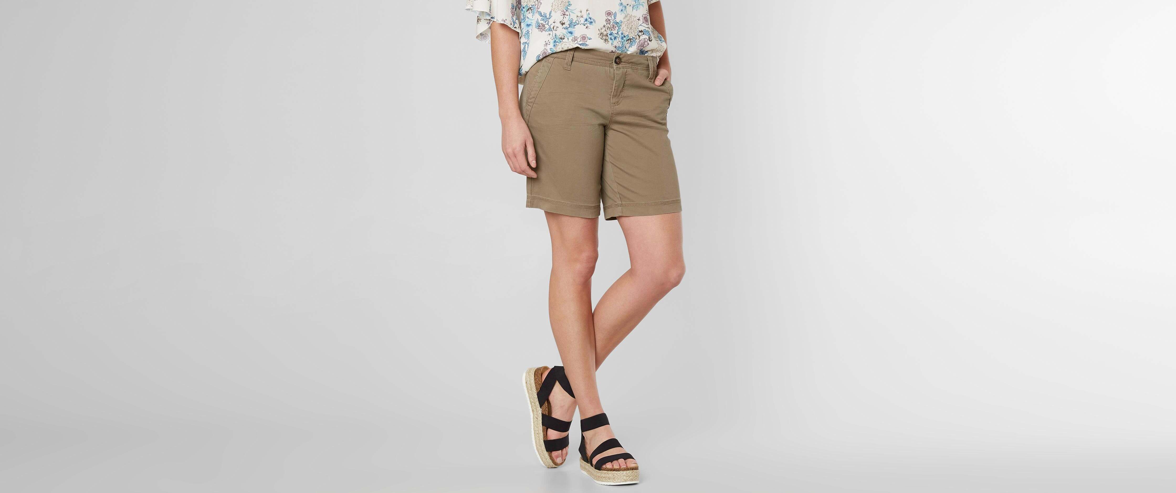 BKE Payton Stretch Short Women's Shorts in Khaki Buckle