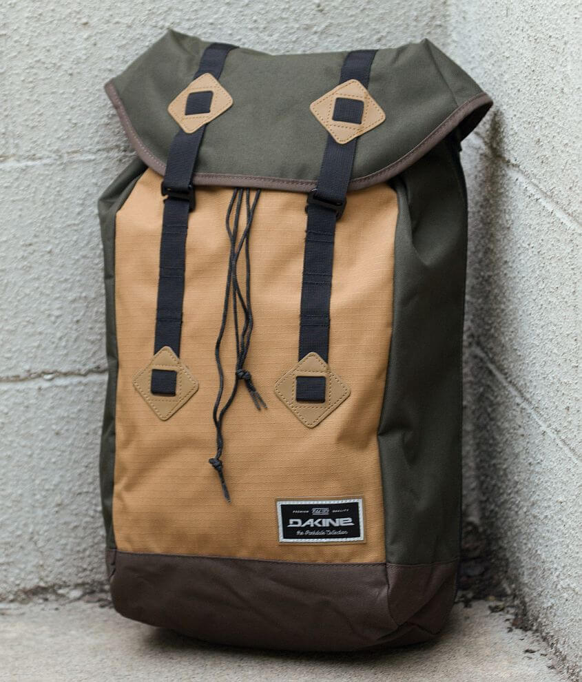 Dakine store trek backpack