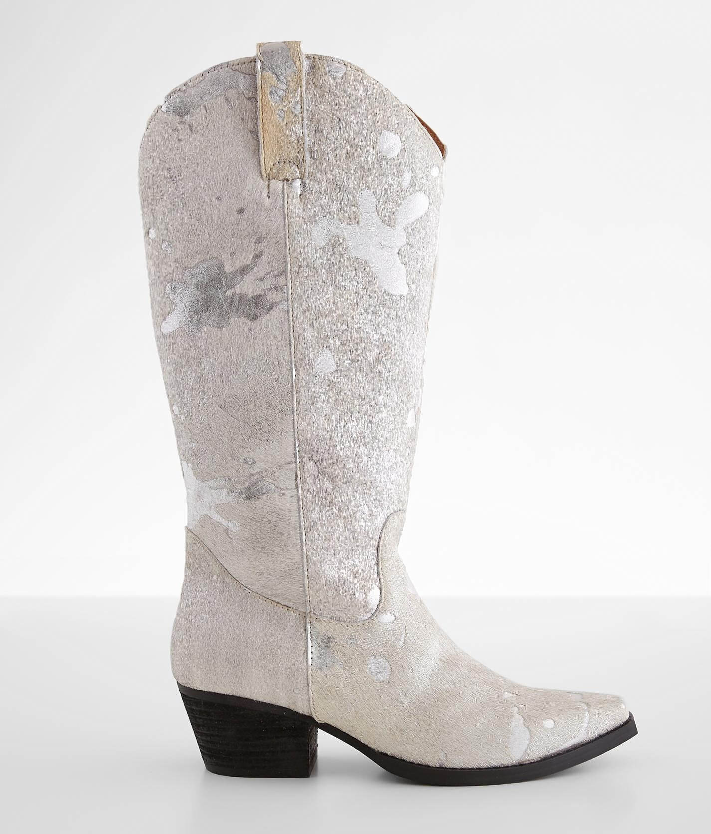 buckle cowgirl boots