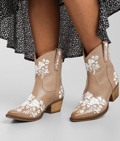 Dingo Take A Bow Western Leather Ankle Boot misc detail 5 view