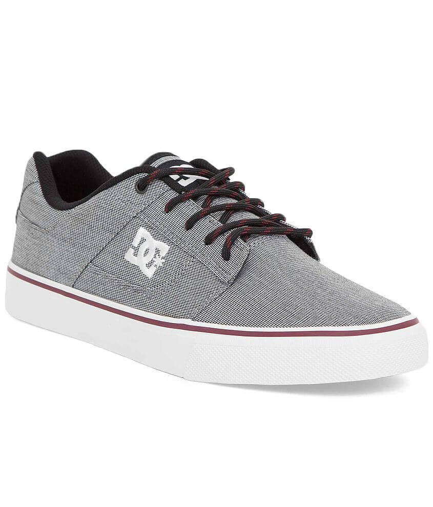 DC Shoes Bridge TX SE Shoe front view