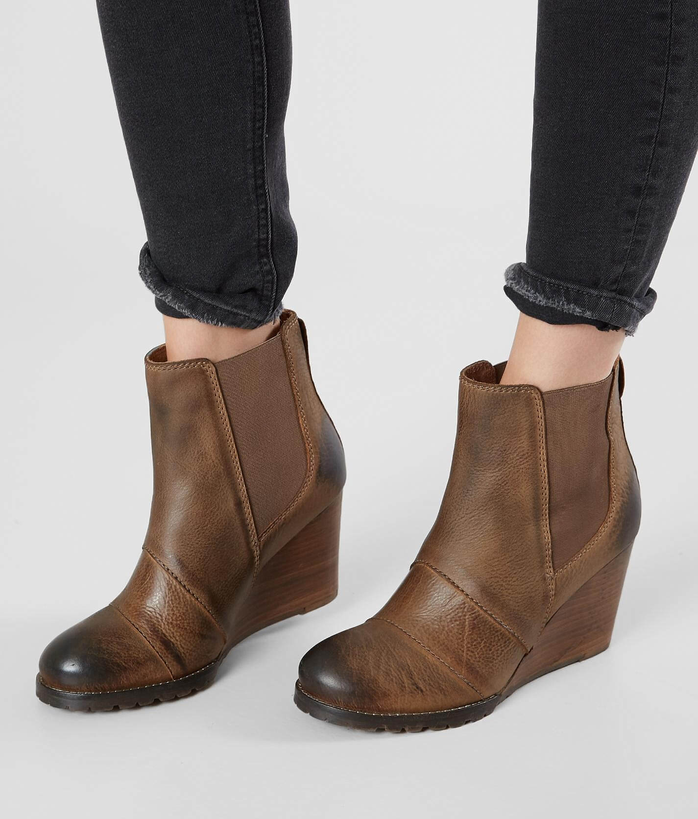 tan leather wedge boots