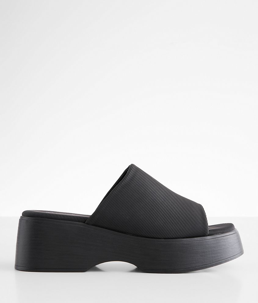 Qupid Cintra Wedge Sandal