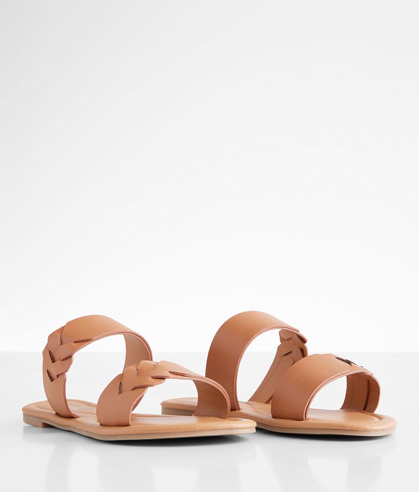 Hena Sandal