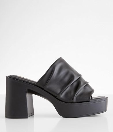 Qupid Shoes | Buckle
