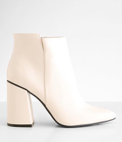 Qupid Maelie Ankle Boot MISC_DETAIL_1