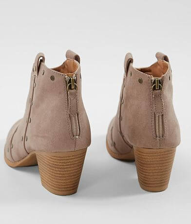 Qupid Morrison Ankle Boot misc detail 2 view