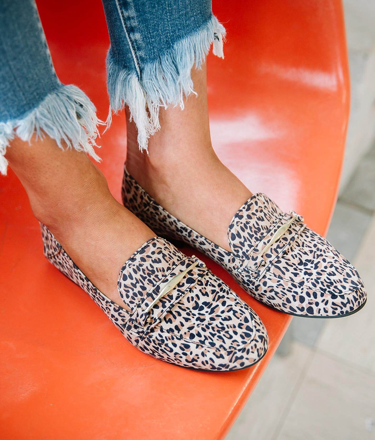 qupid leopard flats