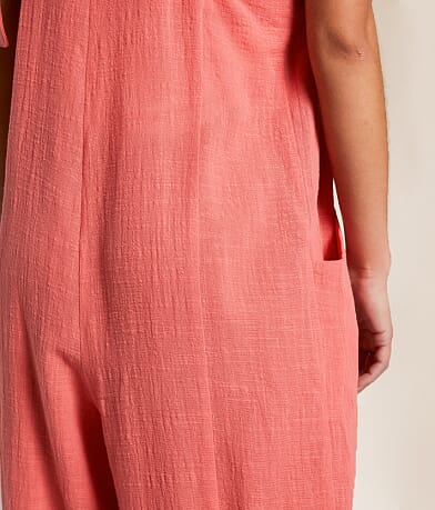 En Creme Pleated Wide Leg Jumpsuit BACK_POCKET