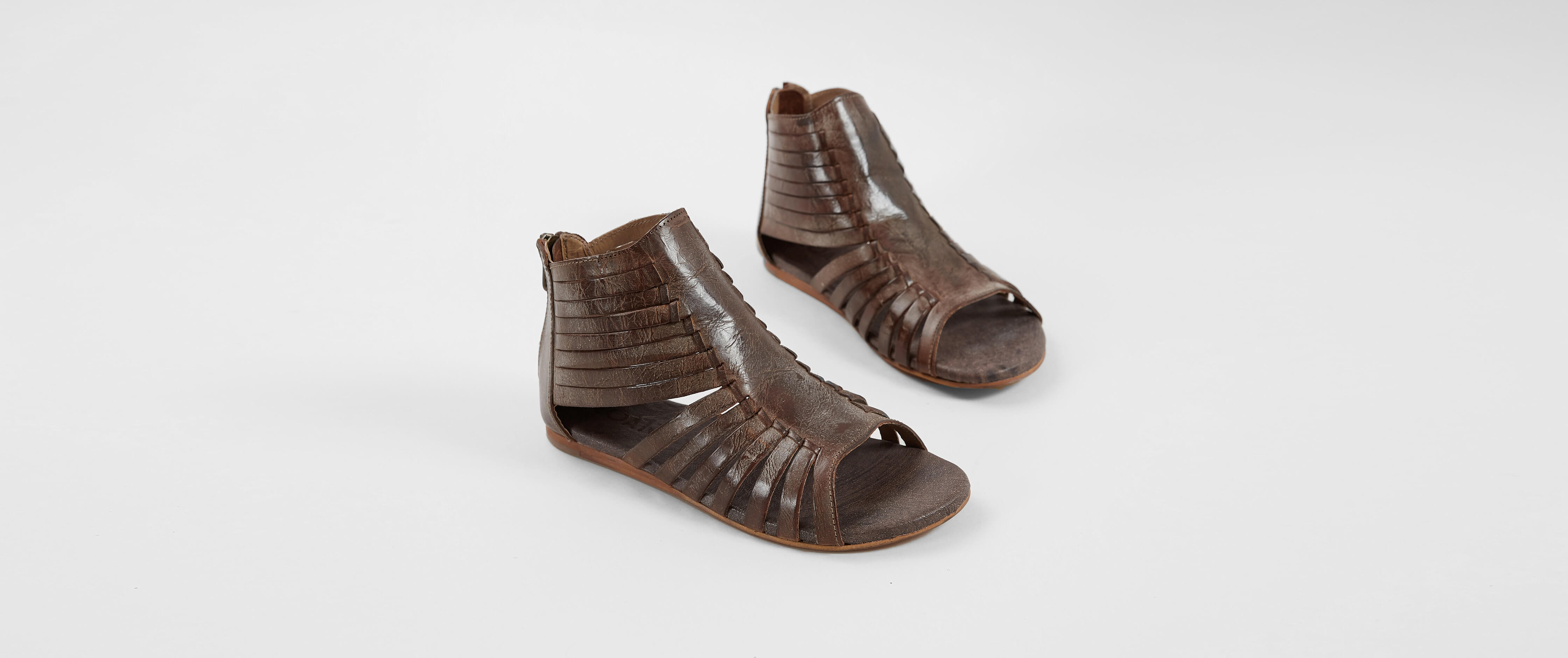 roan pearl gladiator sandals