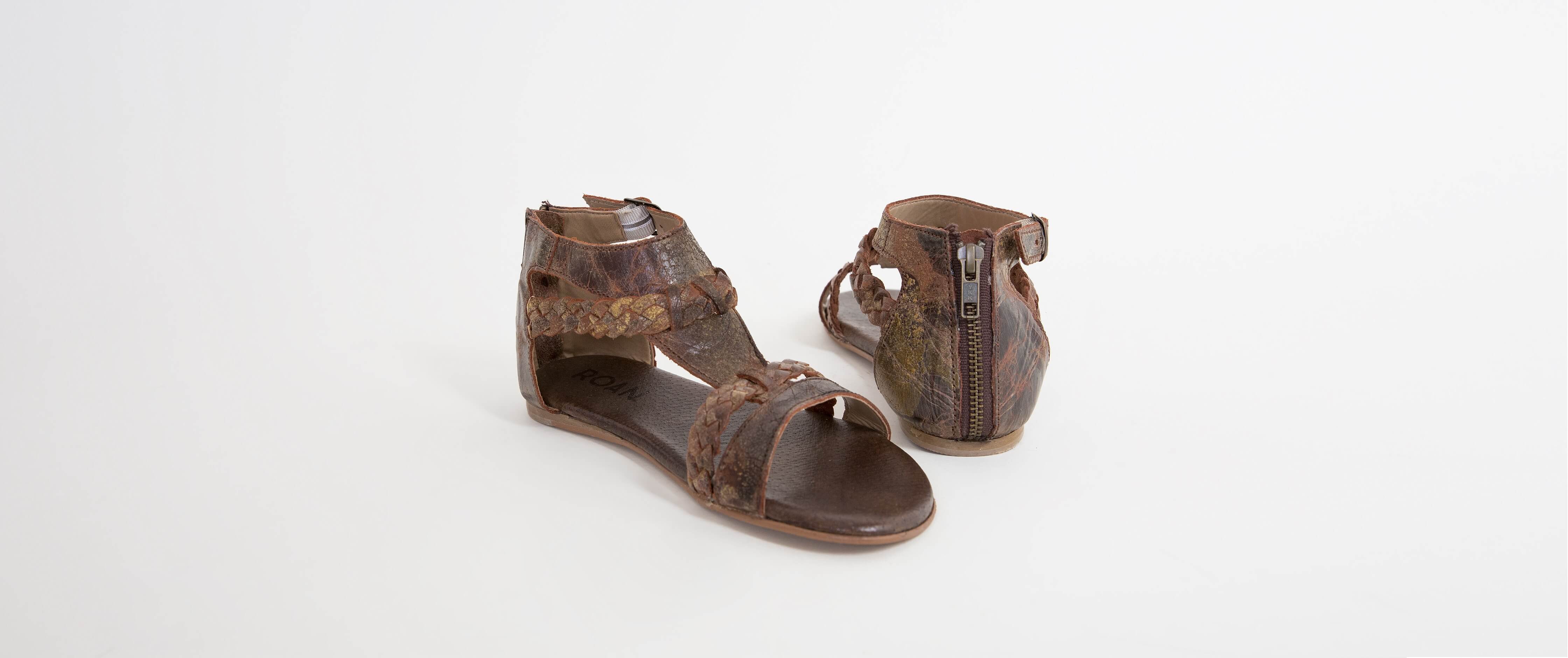 roan sandals buckle