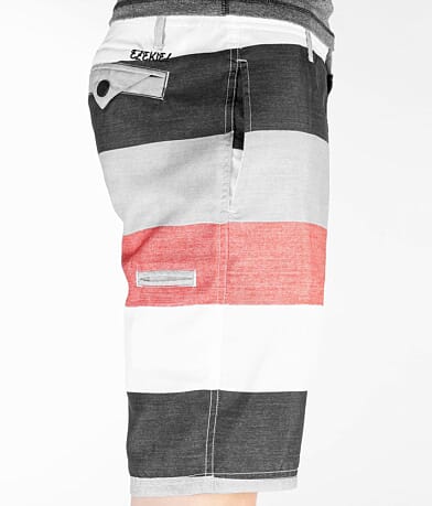 Ezekiel Riverton Versa Hybrid Walkshort right detail view