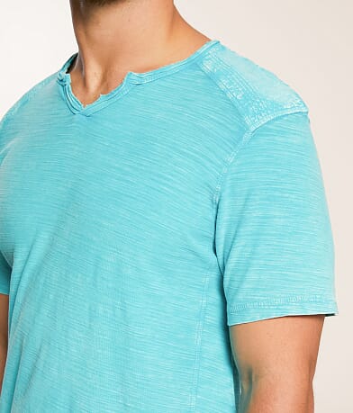 Buckle Black Split Neck T-Shirt MISC_DETAIL_1