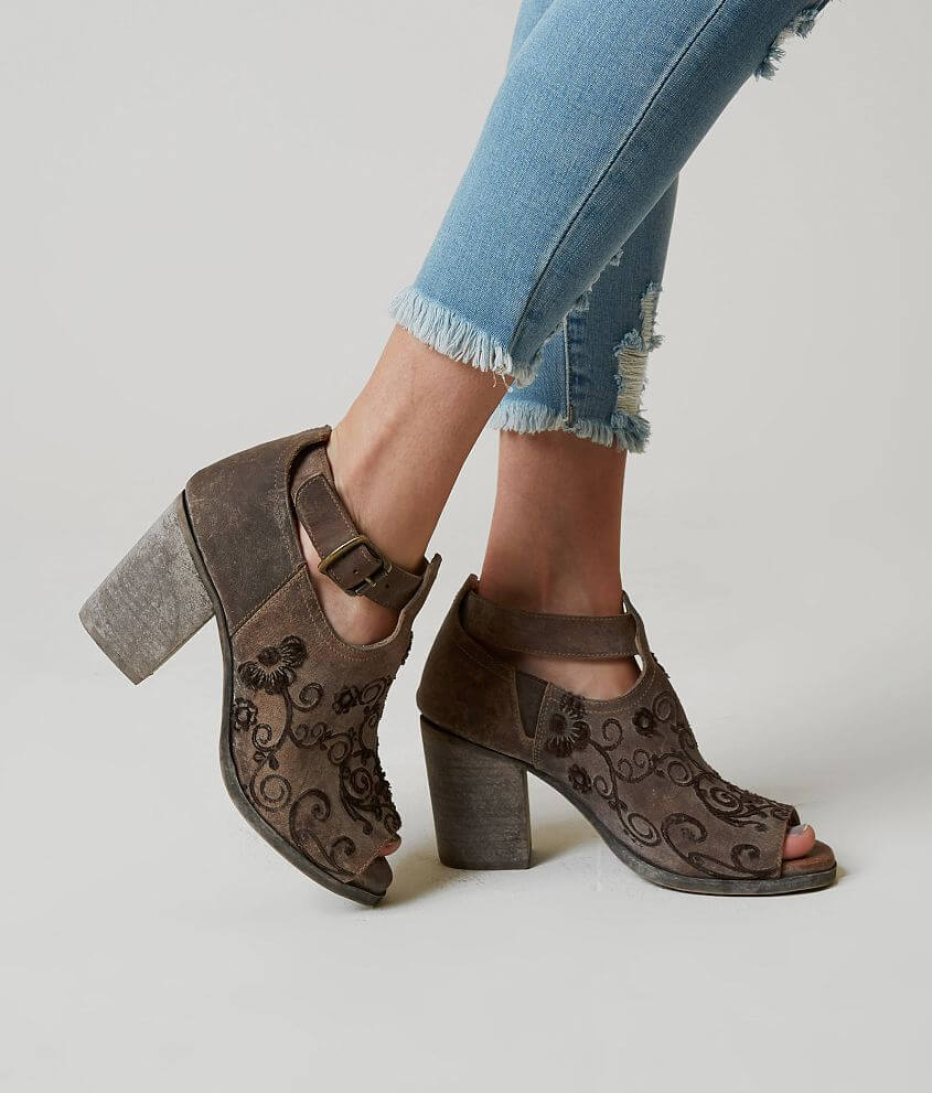Farylrobin Lorna Leather Shoe - Women's Shoes in Brown | Buckle