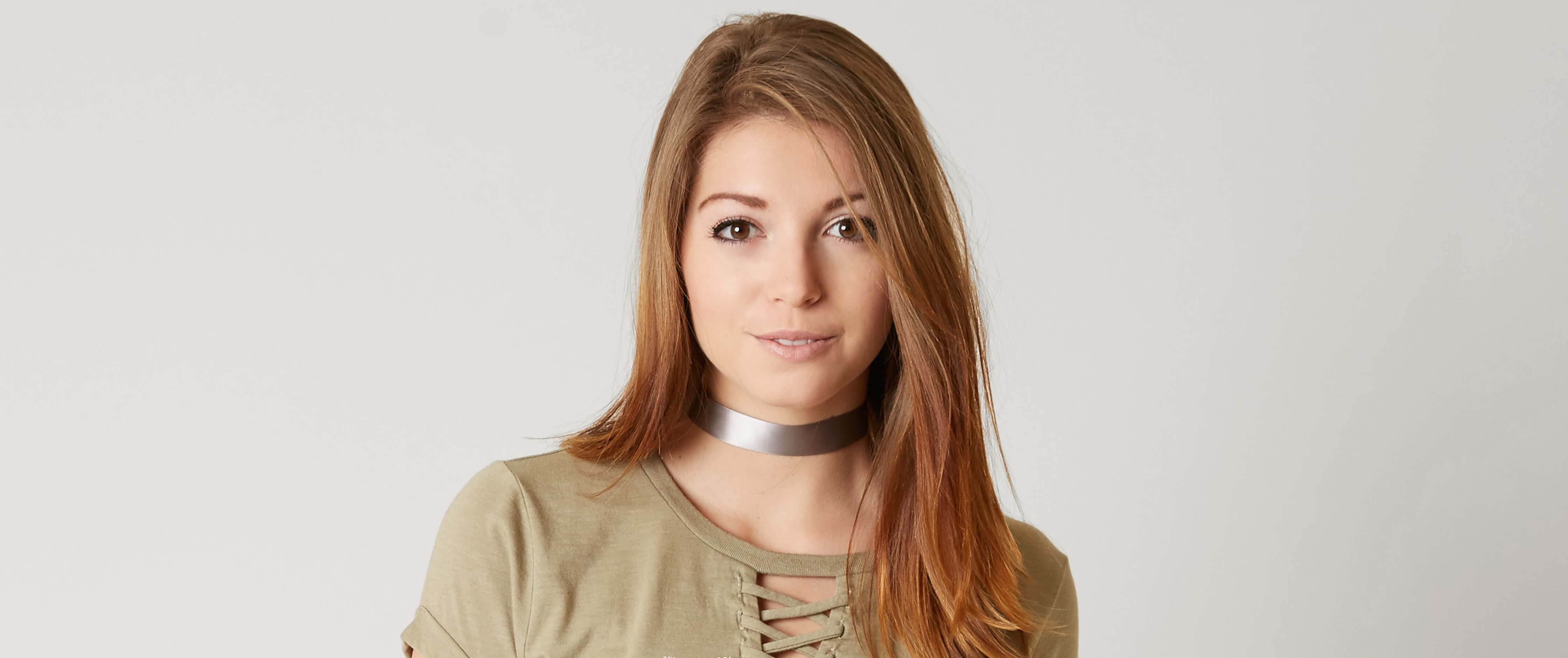 BKE Choker Necklace Women's Jewelry in Metal Grey Buckle