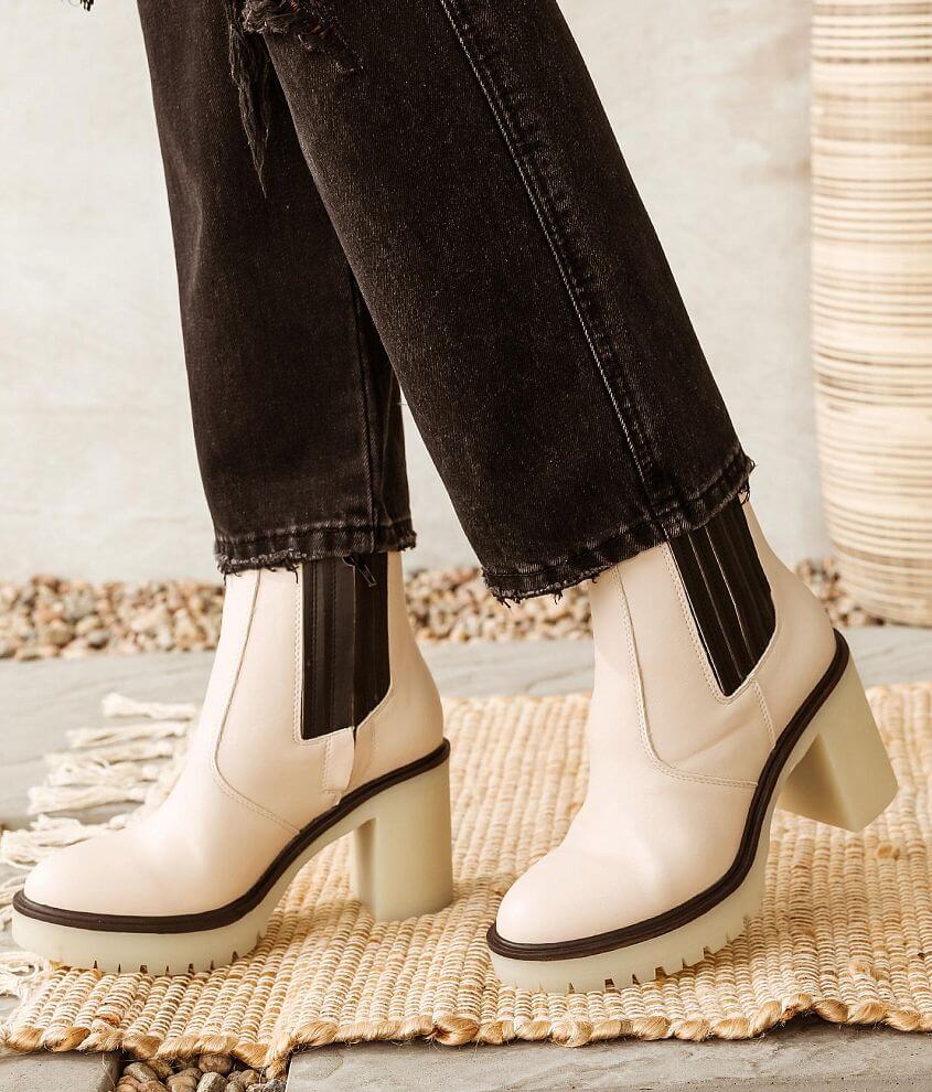 Gepard præsentation dommer Oasis Society Anastasia Heeled Chelsea Ankle Boot - Women's Shoes in Beige  Black | Buckle