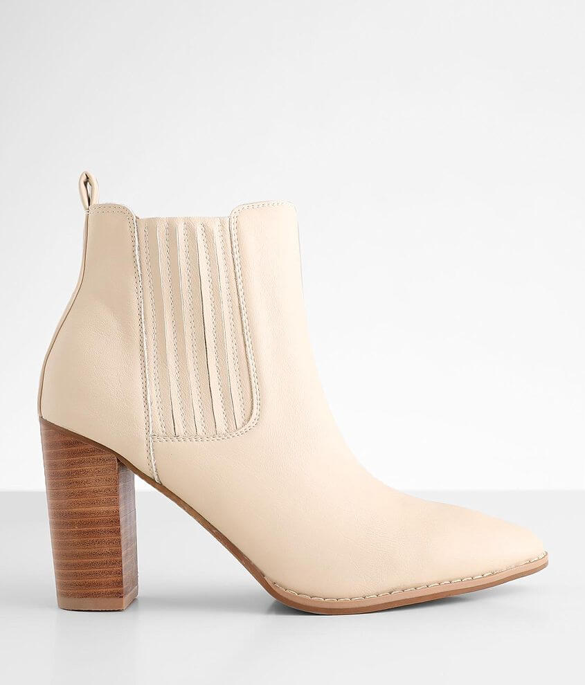 Oasis Society Finley Ankle Boot front view