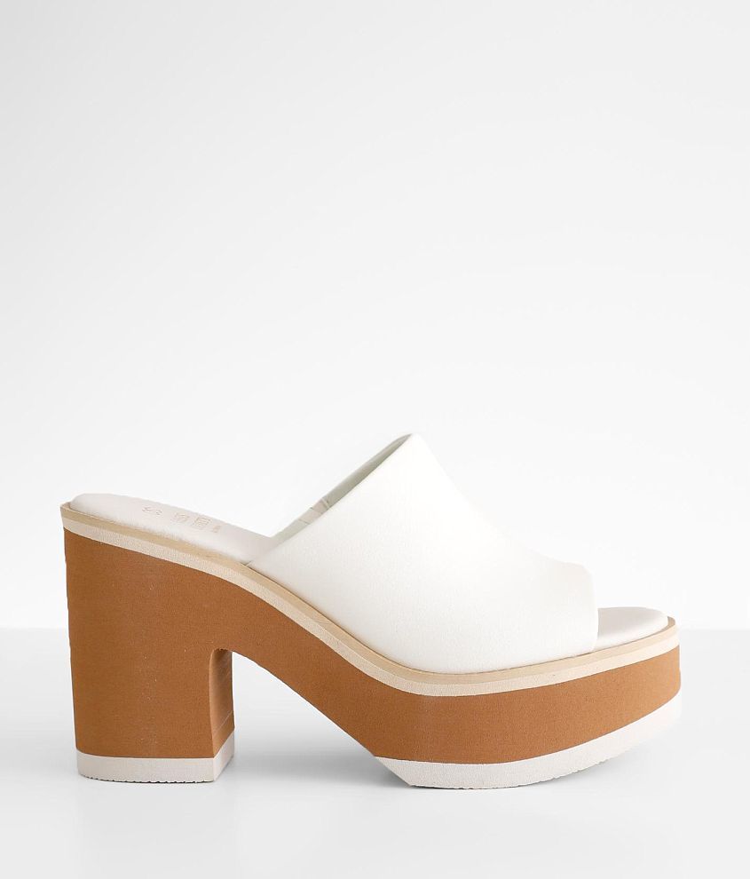 Oasis Society Clog Heeled Sandal - Women's Shoes in White