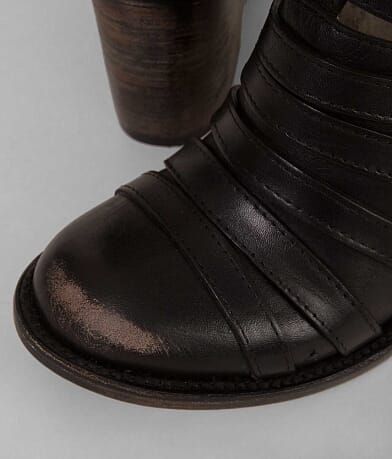 Freebird by Steven Ceasr Boot misc detail 1 view