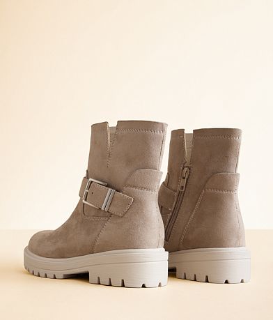 Soda Brenda Lug Ankle Boot misc detail 2 view