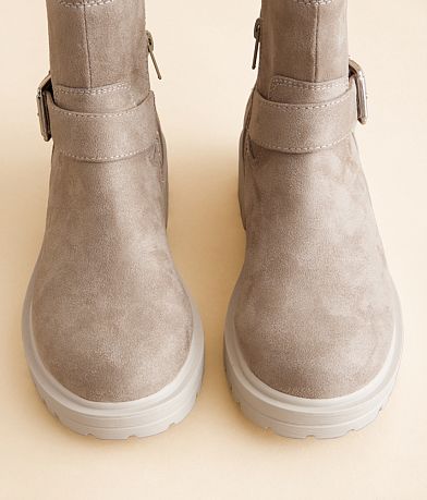 Soda Brenda Lug Ankle Boot misc detail 3 view
