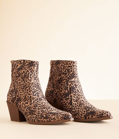 Soda Elysees Cheetah Ankle Boot misc detail 1 view
