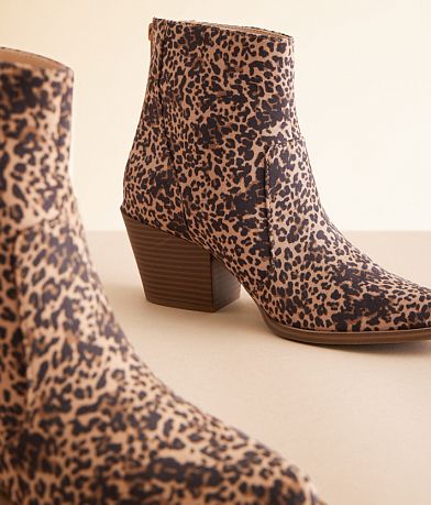 Soda Elysees Cheetah Ankle Boot misc detail 3 view