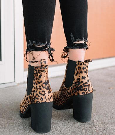 Soda Gloves Leopard Print Chelsea Ankle Boot MISC_DETAIL_1