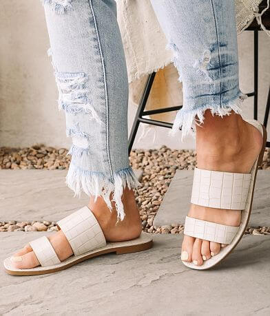 White sandals hot sale with buckle