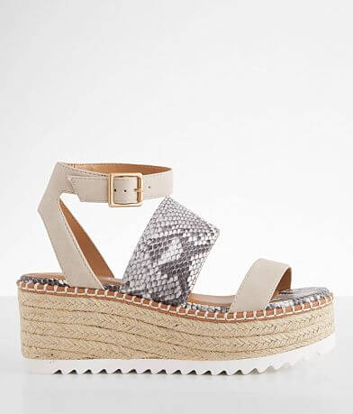 Soda hot sale women's wedges