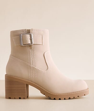 Soda Pillow Chelsea Ankle Boot front view