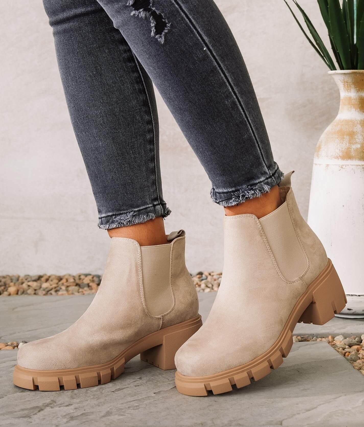 soda chelsea lug boots