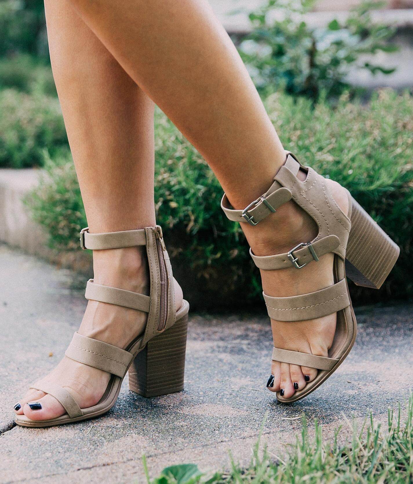 soda strappy sandals