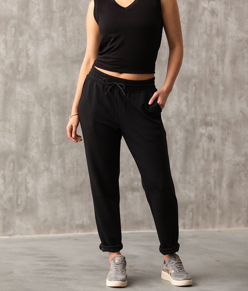 Buckle Black Taper Stretch Pant front view