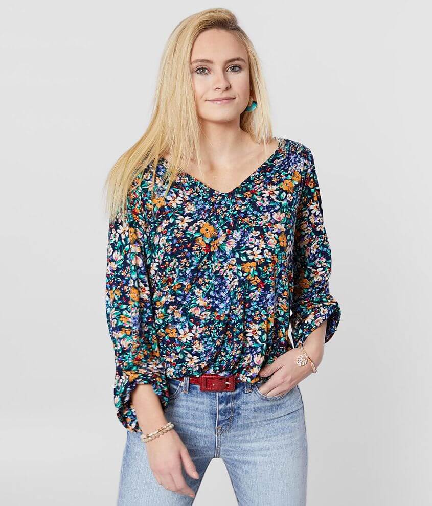 Buckle Black Floral V-Neck Top - Clothing in Floral | Buckle